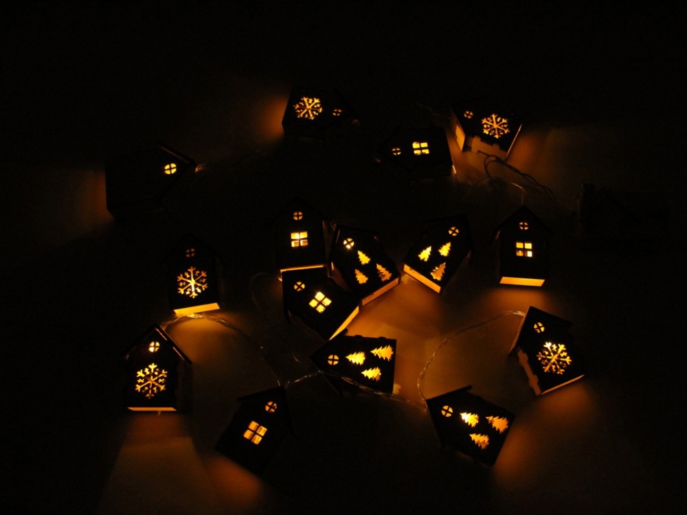Елочная гирлянда с лампочками Зимняя сказка (Фото)