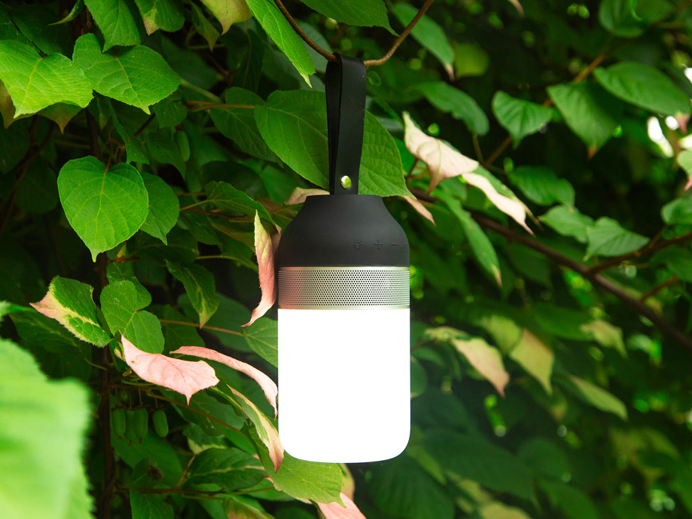 Портативный беспроводной Bluetooth динамик Lantern со встроенным светильником (Фото)