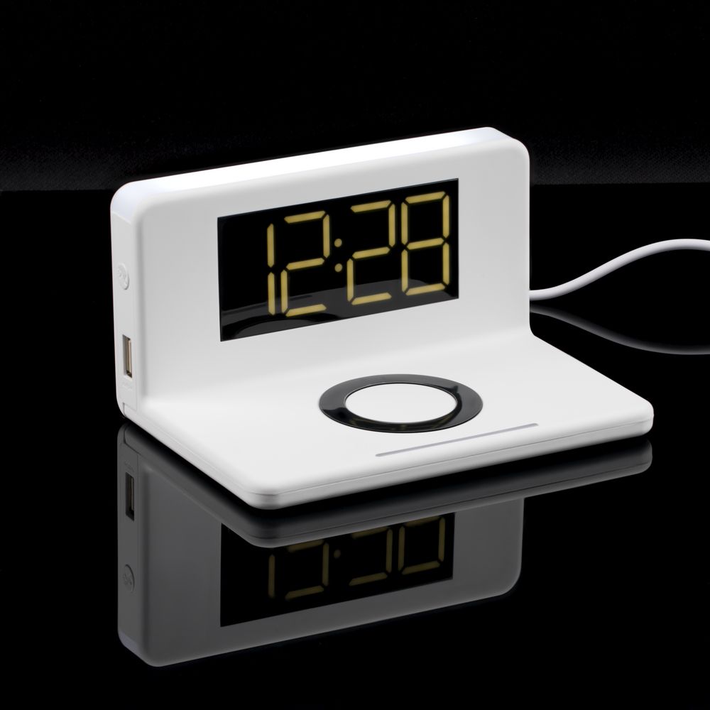 Часы настольные с беспроводным зарядным устройством Pitstop, белые (Миниатюра WWW (1000))
