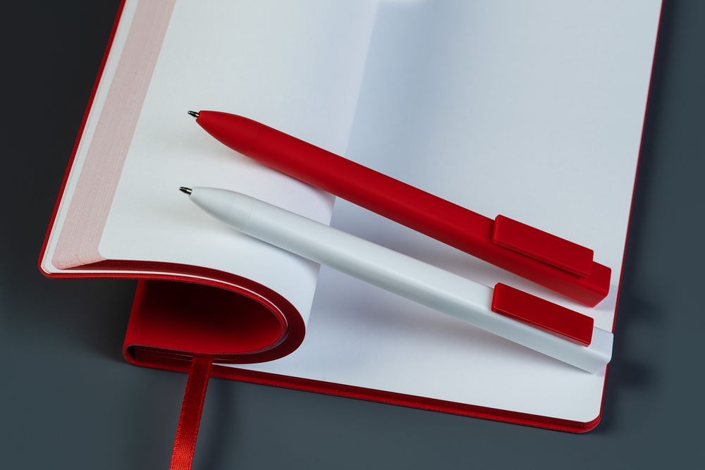 Ручка шариковая Swiper SQ Soft Touch, красная (Миниатюра WWW (1000))